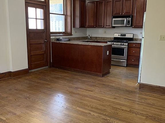 5th image of 1225 W Montana St APT 1