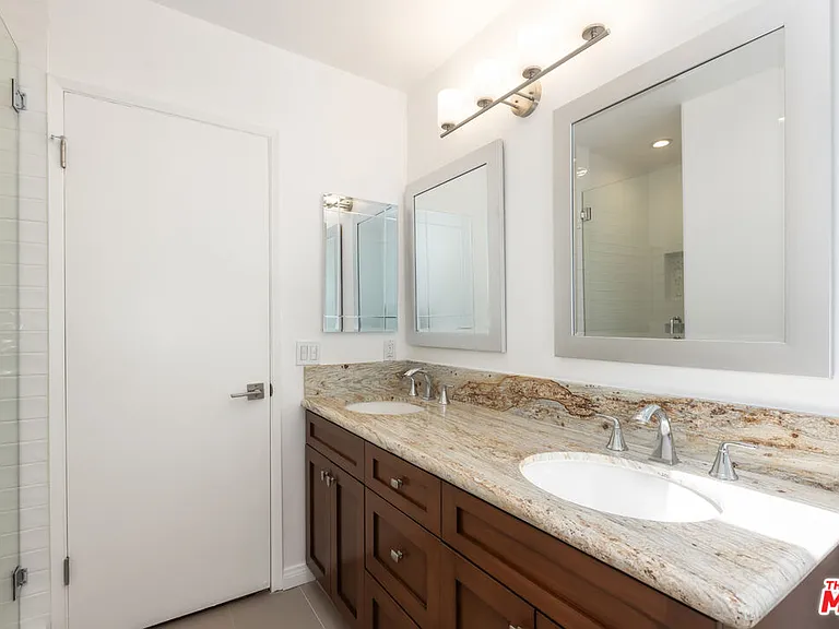 1411 N Harper Ave #6 — Photo 38
