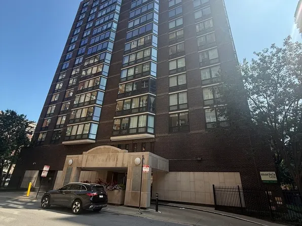 21 W Goethe St APT 17H, Chicago, IL 60610