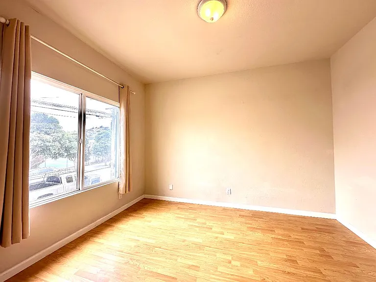 432 Capitol Ave — Photo 5