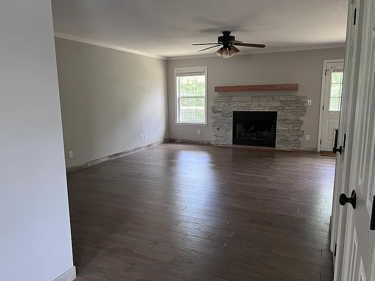 1503 Twin Lakes Dr — Photo 6