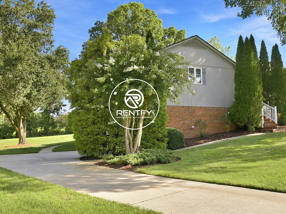 4449 Orchard Knob Ln