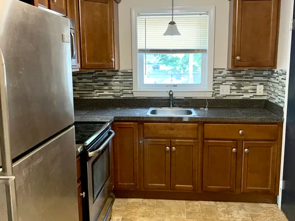 12 Newbury Ave APT 3, Quincy, MA 02171