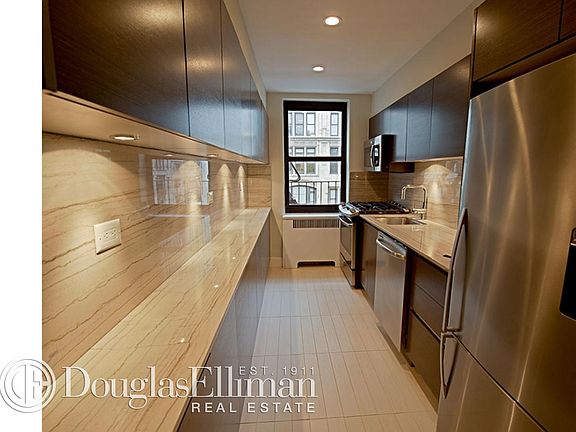 2nd image of 8 Gramercy Park S #6_F