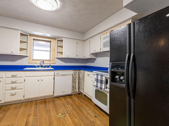 4th image of 41 Blue Hall Rd