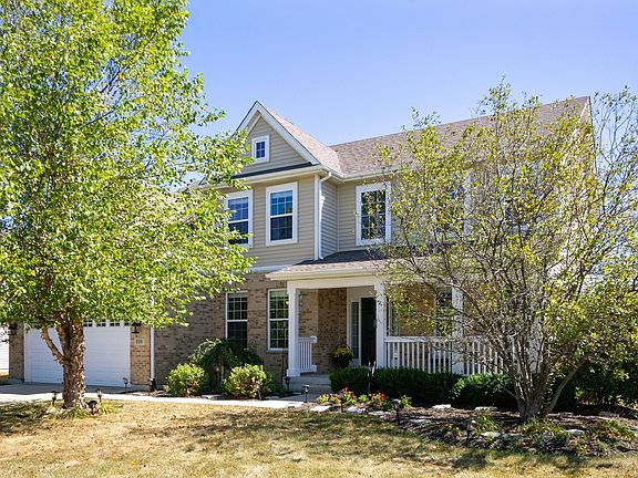 2nd image of 806 Wildflower Dr