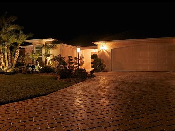 2nd image of 210 Carrera Dr