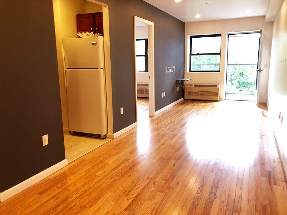 1st image of 25-22 Hoyt Ave S #3R