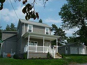2nd image of 201 Clinton St