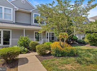 858 Amber Ln, West Chester, PA 19382