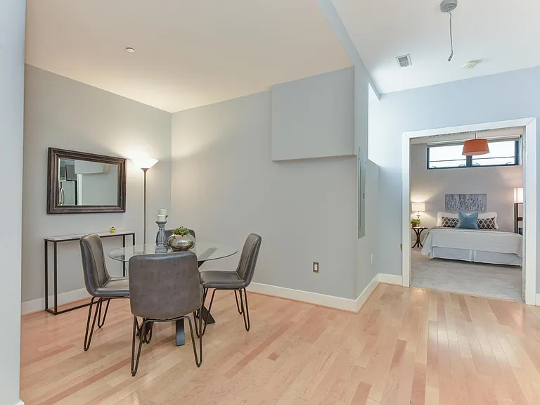 2426 Ontario Rd #102 — Photo 10