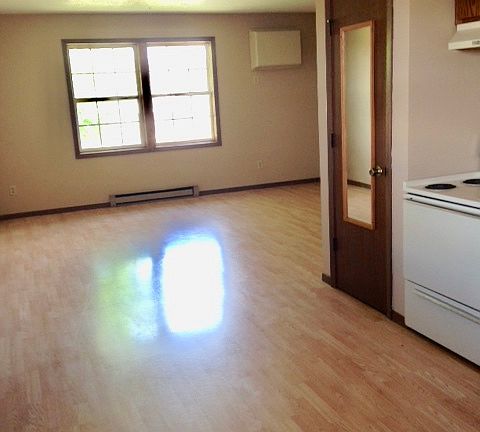 3rd image of 1138 Imperial Cir #5