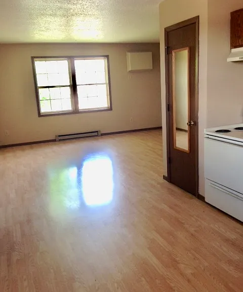 1138 Imperial Cir #5 — Photo 3