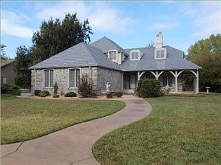 2nd image of 8936 Windwood Cir