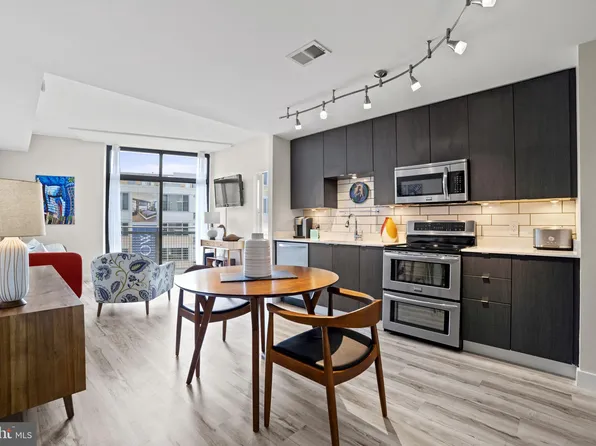 460 New York Ave NW Unit 605, Washington, DC 20001