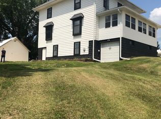 2143 Taylor Rd, Oxford Jct, IA 52323