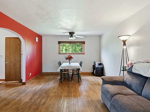 3rd image of 604 Bolles Street