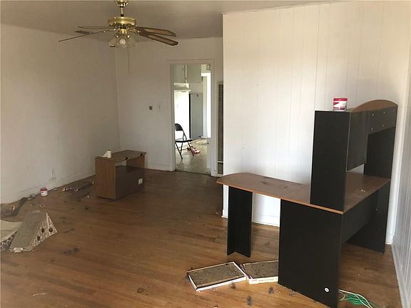 4th image of 1604 Dallas St