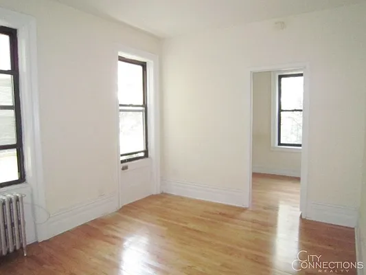 Rented by City Connections Realty | media 10