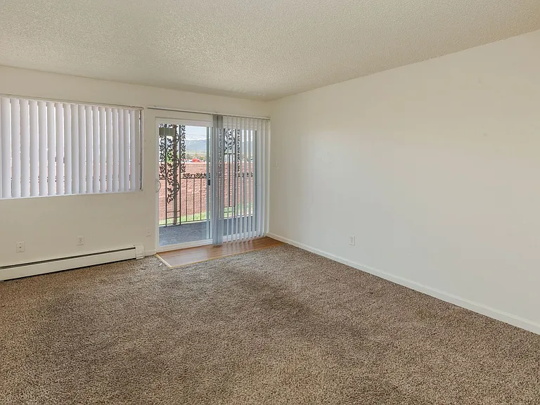 Vista Ridge Apartments — Photo 5