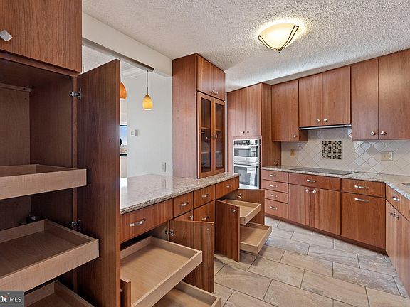 4th image of 5904 Mount Eagle Dr APT 1514