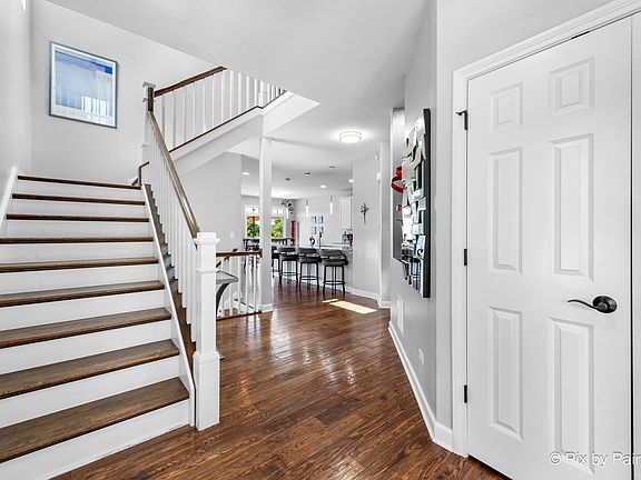 4th image of 27W179 Breme Dr W