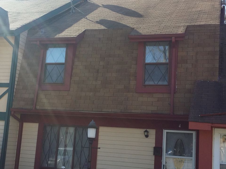 1st image of 4 Chelsea Cir