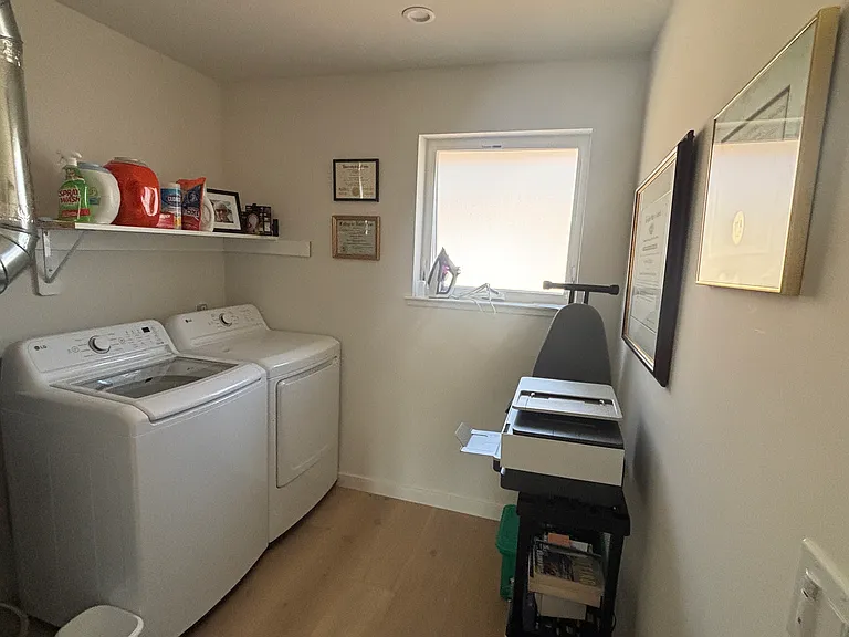 447 Main St #3 — Photo 9