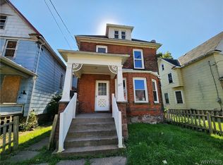 1877 Pierce Ave, Niagara Falls, NY 14301