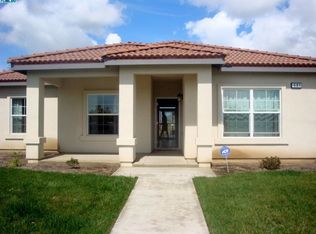 597 W Glaze Ave, Exeter, CA 93221