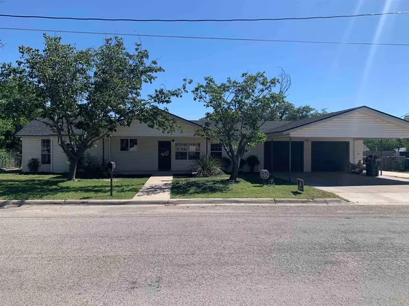 204 W 9th St, Del Rio, TX 78840