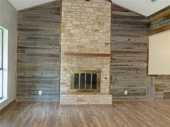 5th image of 600 Cambridge Dr