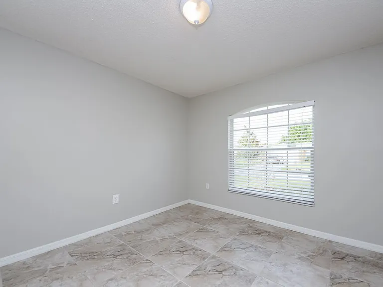 458 Tamarind Parke Ln — Photo 11