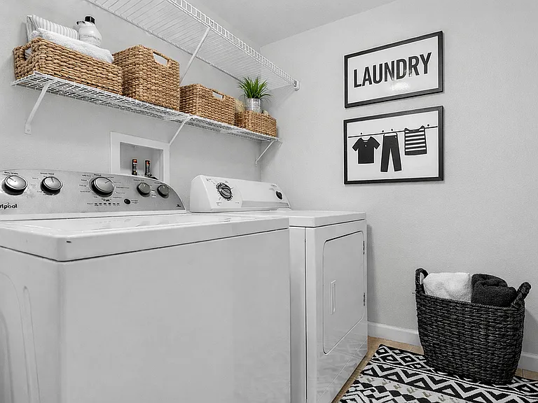 Amberton Luxury Townhomes — Photo 8