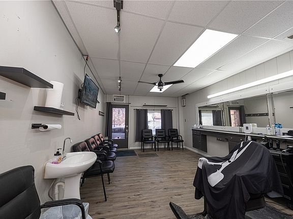 4th image of 221 5th St