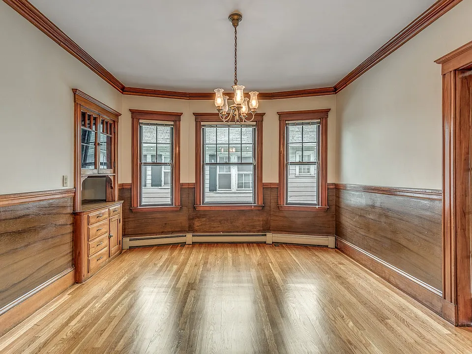 17 Traill St #1