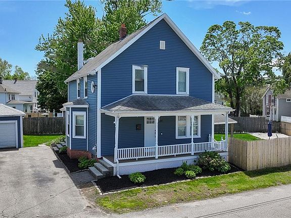 3rd image of 34 Shore Rd