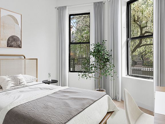 5th image of 625 Park Pl APT 1