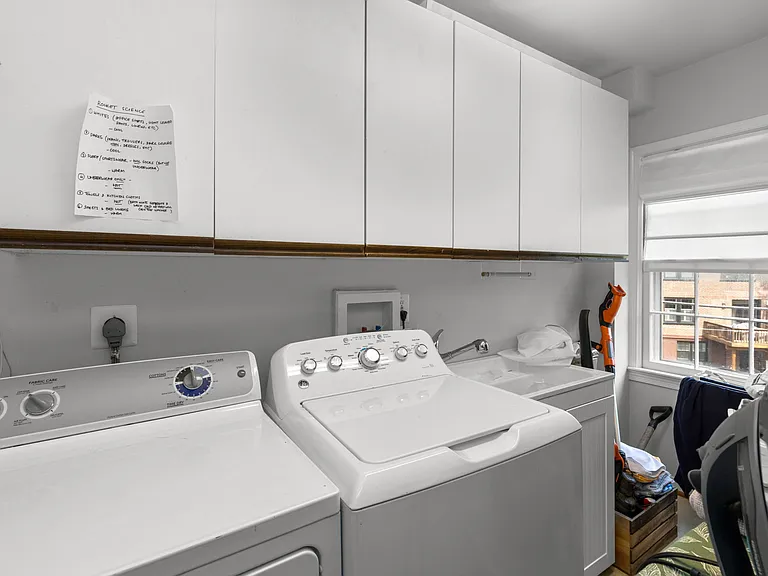 3909 Watson Pl NW — Photo 18