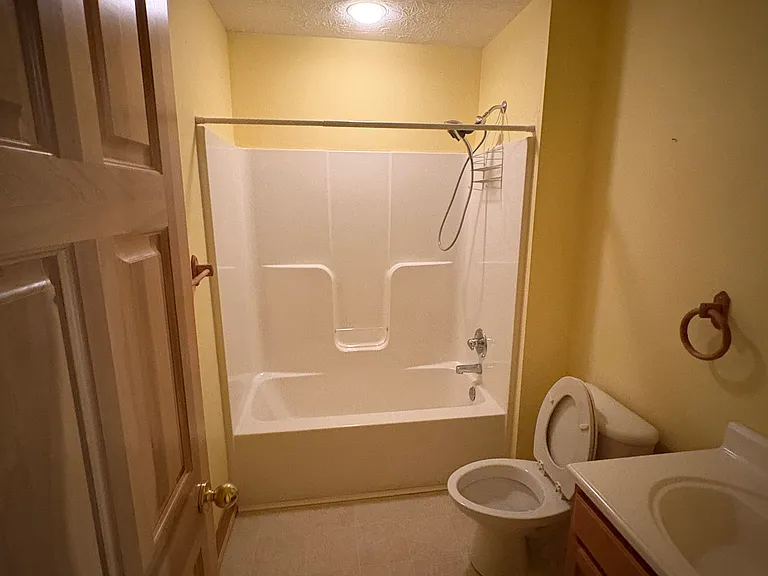 5 Crescent Ln — Photo 6