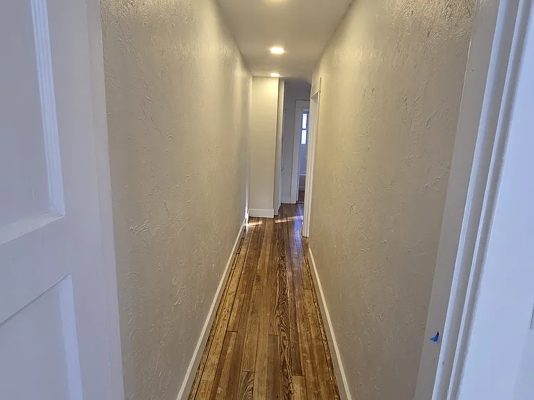 44 Waverly Ave — Photo 17