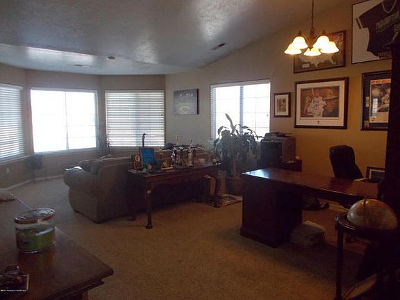 5th image of 3641 Majesta St