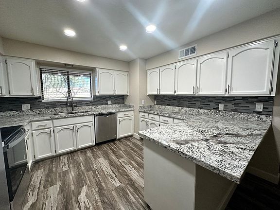 5th image of 1651 E Grovers Ave