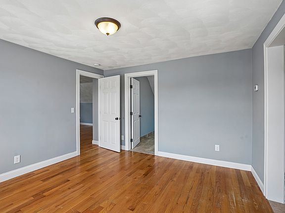 3rd image of 9 Porter St Unit 3