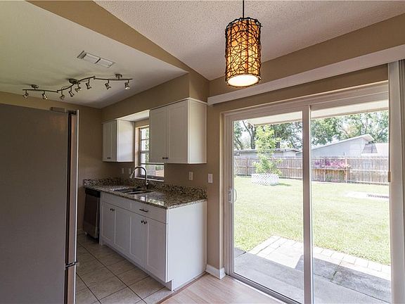 5th image of 10720 Tabor Dr