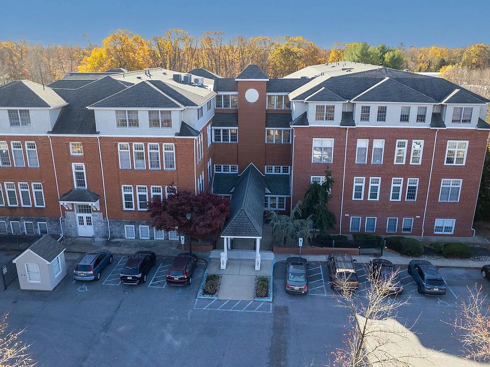 1st image of 100 Aura Rd APT 212