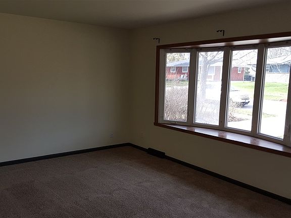 3rd image of 3603 Jacqueline Dr