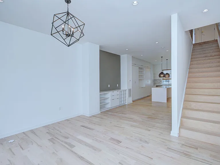 2737 Shenandoah Ave — Photo 11