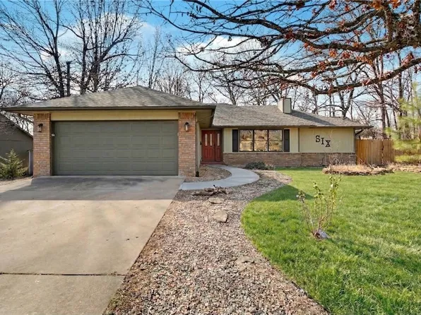 6 Lerwick Ln, Bella Vista, AR 72715