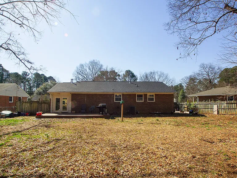112 Emerald Cir — Photo 13